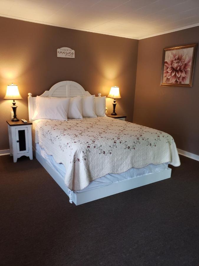 Blue Ridge Motel Schroon Lake Экстерьер фото